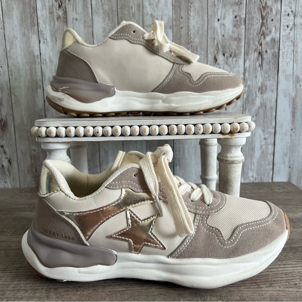 Vintage Havana Run Cream & Taupe Sneakers Sporty Womens Size 7.5